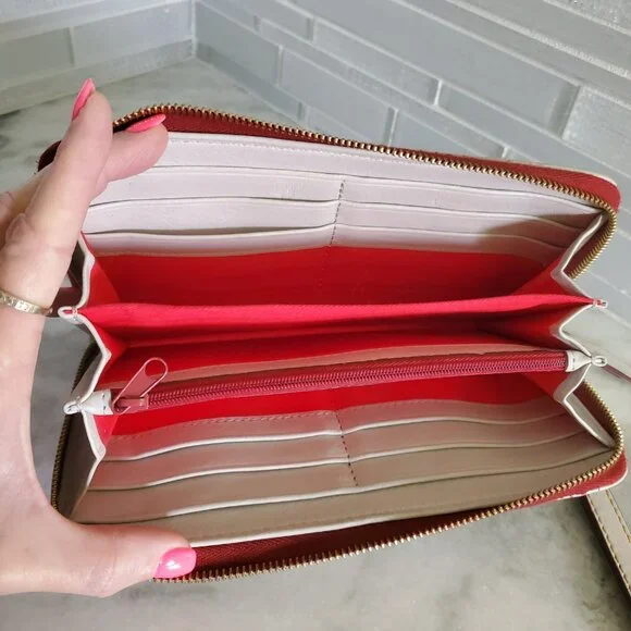 NWT - SET Dooney & Bourke Florentine Small Drawstring & Lg Zip Wristlet Ecru - Picture 15 of 16